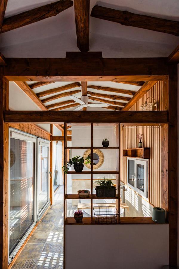 El House Hotel Gyeongju Bagian luar foto
