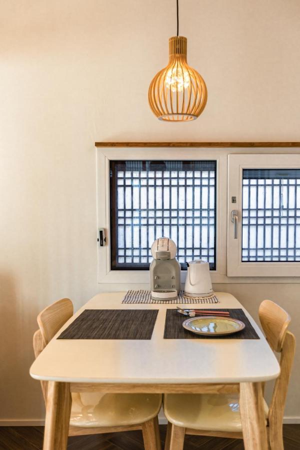 El House Hotel Gyeongju Bagian luar foto