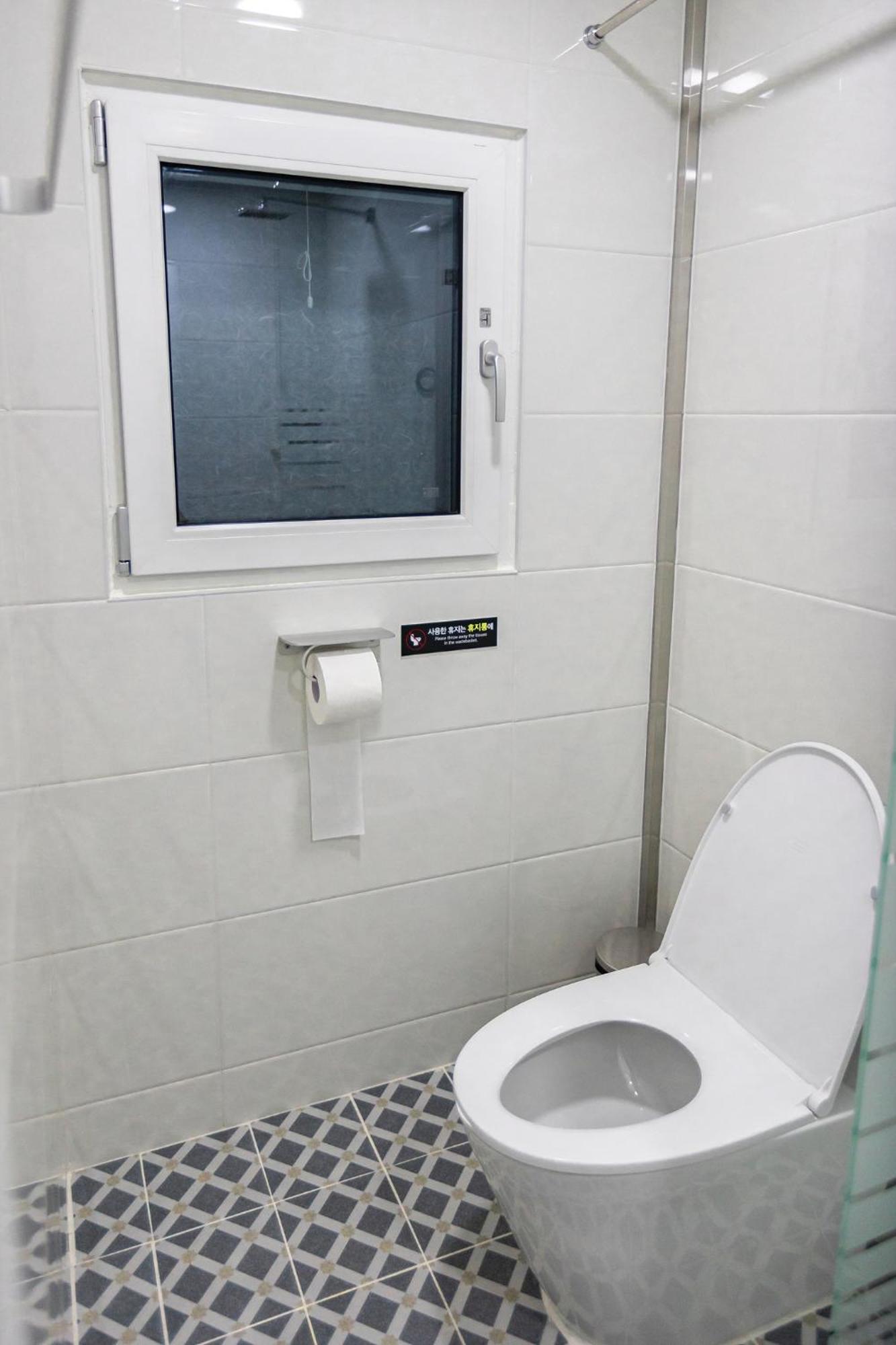 El House Hotel Gyeongju Bagian luar foto