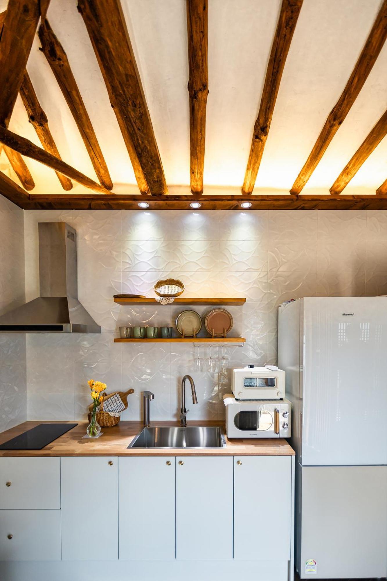 El House Hotel Gyeongju Bagian luar foto